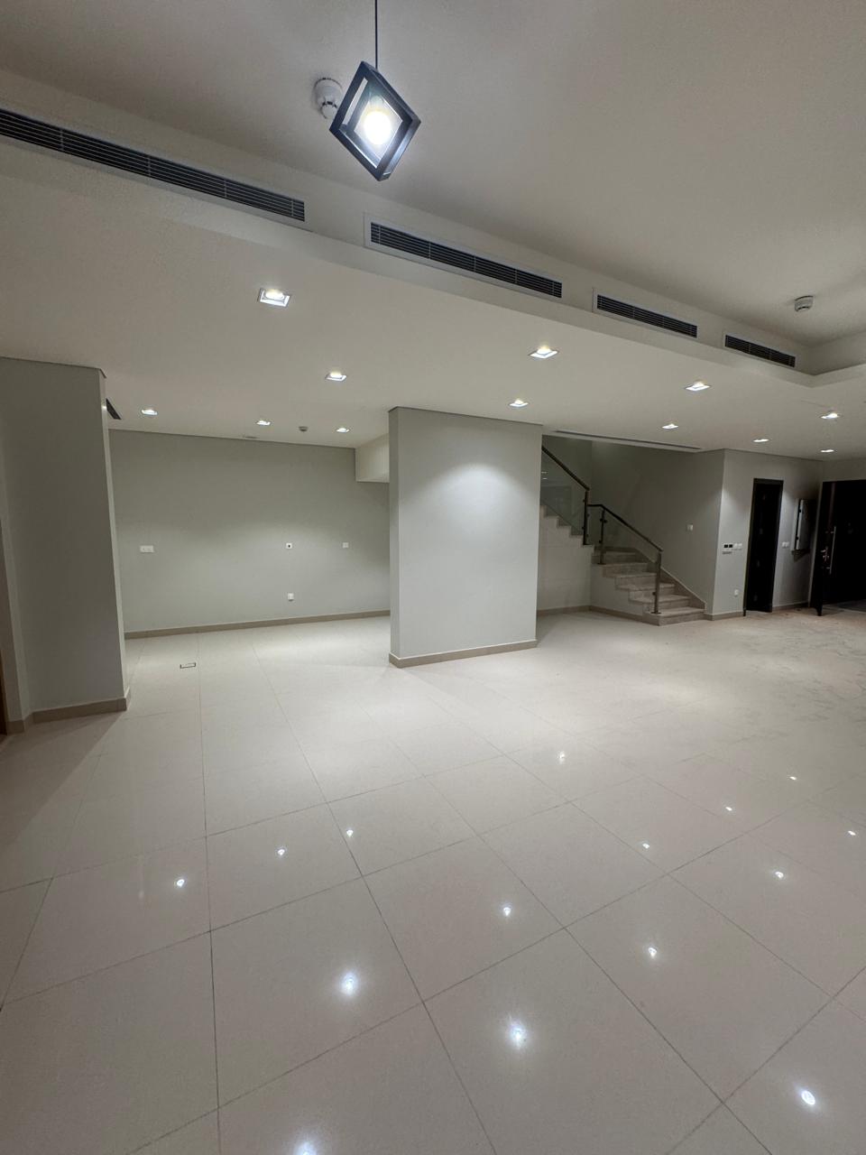🏡 **3BD Luxurious Villa for Sale in Gated Compound**  